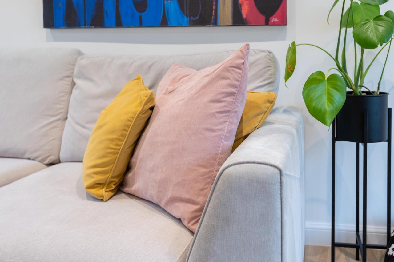 The Pinkish House - 4 Bed Home In The Town Centre Blairgowrie and Rattray Exterior photo
